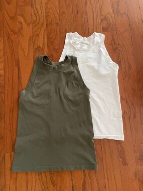 Athleta Women Ribbed Tanks in Olive & White